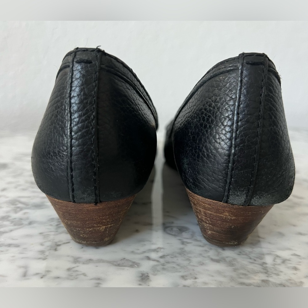 Tory Burch Black Leather Logo Peep-Toe Flats with Gold Hardware - Picture 5 of 8